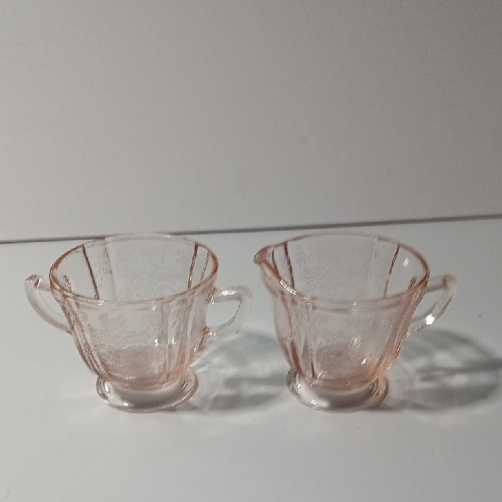 Vintage Pink Glass Creamer and Sugar Set Made By Indiana Glass In The 80's
